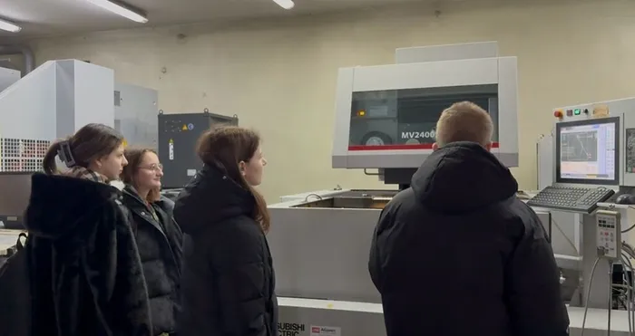 sYB3InMCqbl2l_6S24LFoIZ0Ads_xvtXy9rUJbbTFBuRowuNjadreBkbEyrrNSqoPUiuI_QnFS3jysvBdmTq61Tk